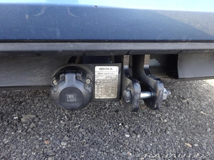 Volkswagen Golf 1.6TDI 81kW VARIANT ČR SE 2016