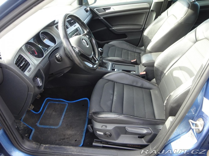 Volkswagen Golf 1.6TDI 81kW VARIANT ČR SE 2016