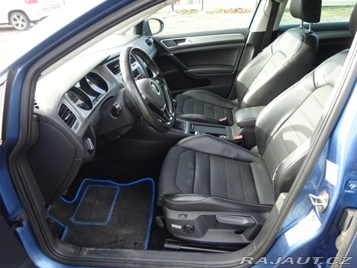 Volkswagen Golf 1.6TDI 81kW VARIANT ČR SE 2016