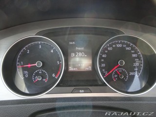 Volkswagen Golf 1.6TDI 81kW VARIANT ČR SE 2016