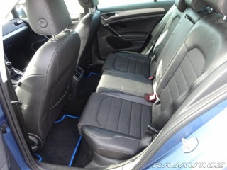 Volkswagen Golf 1.6TDI 81kW VARIANT ČR SE 2016