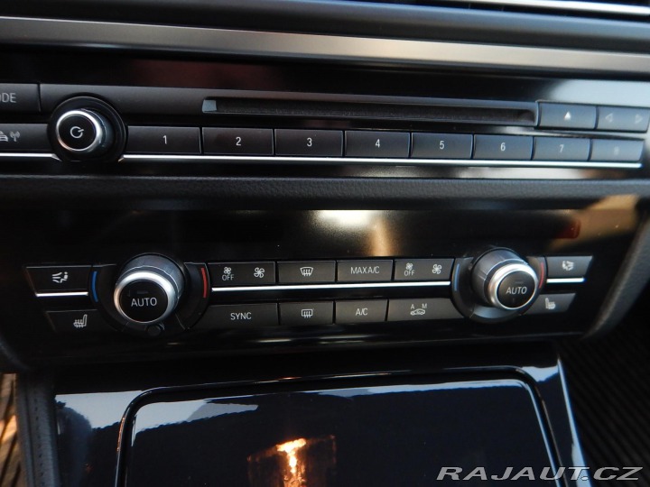 BMW 5 520d XDRIVE, ČR, SERVISKA 2016