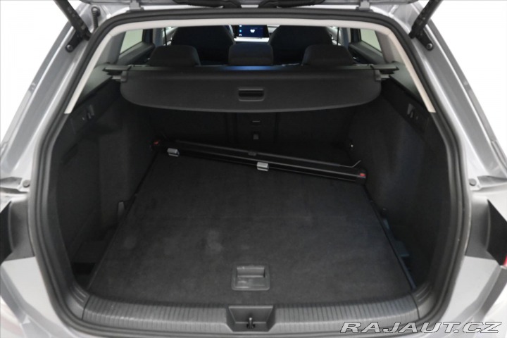 Volkswagen Golf 2,0 TDI 110 kW DSG Life Z 2021