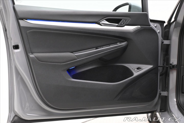 Volkswagen Golf 2,0 TDI 110 kW DSG Life Z 2021