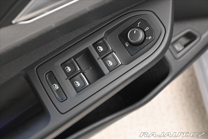 Volkswagen Golf 2,0 TDI 110 kW DSG Life Z 2021