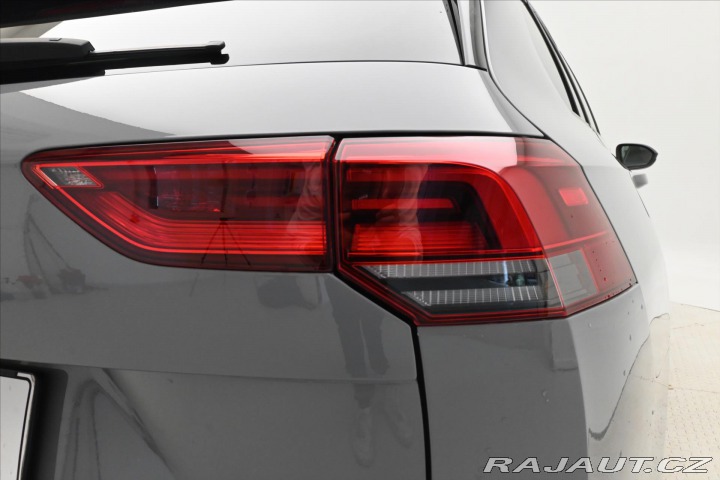 Volkswagen Golf 2,0 TDI 110 kW DSG Life Z 2021