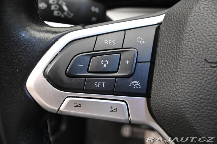 Volkswagen Golf 2,0 TDI 110 kW Life Záruk 2022