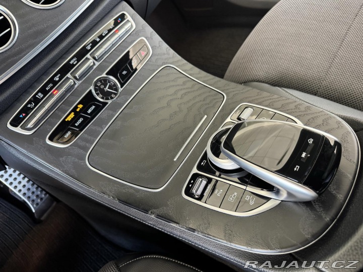 Mercedes-Benz E 300de 225kW*360k*REZERVAC 2020