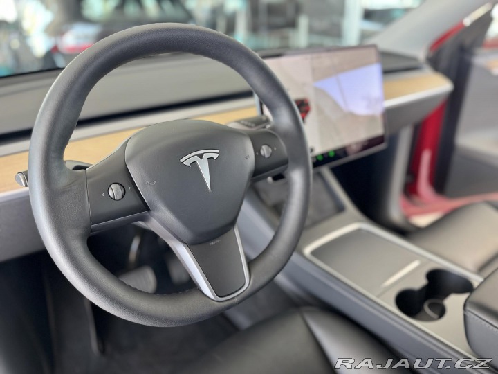 Tesla Ostatní modely  1800