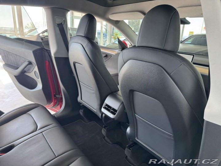 Tesla Ostatní modely  1800