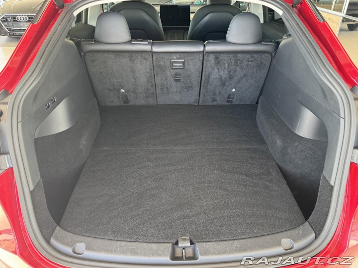 Tesla Ostatní modely  1800