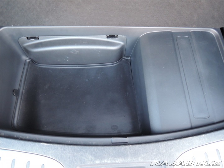 Dodge Durango 5,7 V8 HEMI R/T 6 míst. 2020