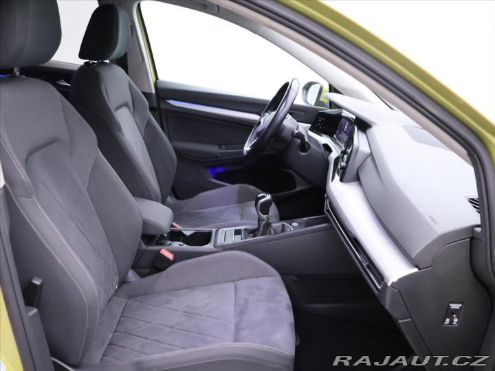 Volkswagen Golf 1,5 TSI 110kW CZ LED 1.Ma 2021