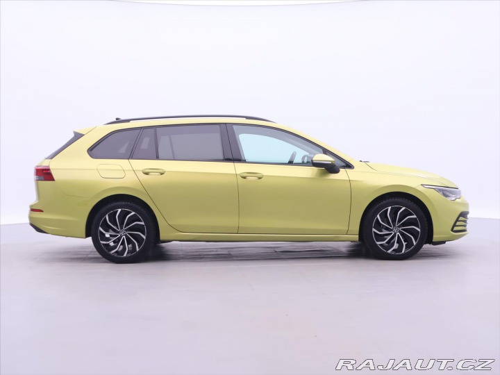 Volkswagen Golf 1,5 TSI 110kW CZ LED 1.Ma 2021