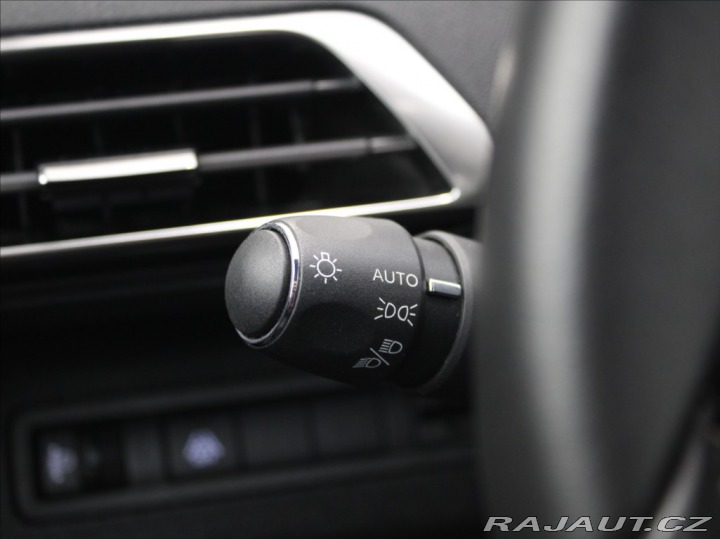 Peugeot 5008 1,5 HDi 96kW AT Allure 7- 2024