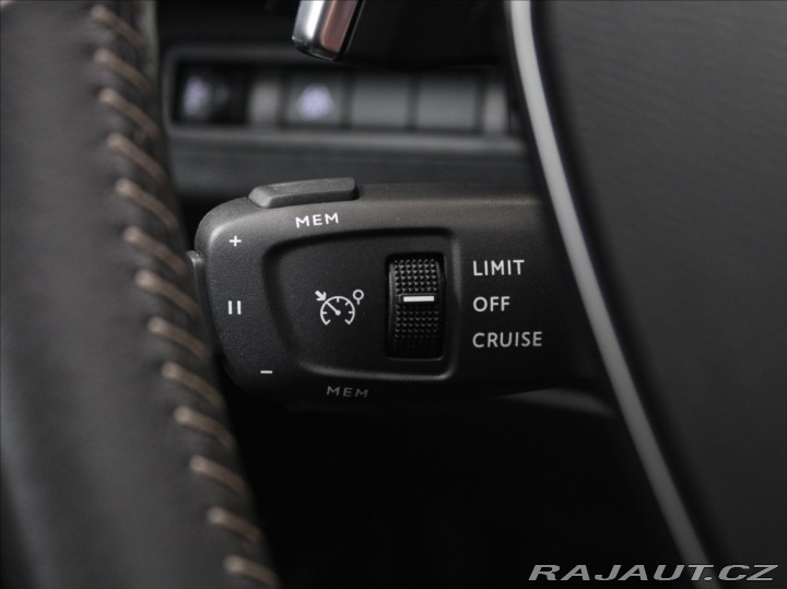 Peugeot 5008 1,5 HDi 96kW AT Allure 7- 2024