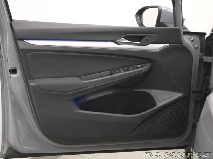 Volkswagen Golf 1,0 TSi 81kW Life ČR 73tk 2021
