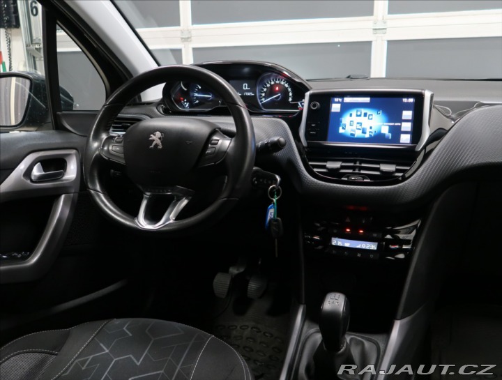 Peugeot 2008 1,2 PURETECH ČR 1. MAJ VÝ 2016
