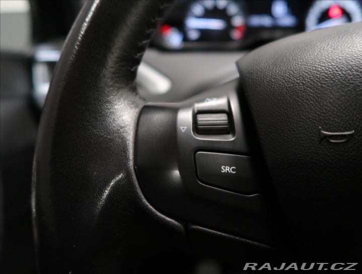 Peugeot 2008 1,2 ČR 1. MAJITEL VÝHŘEV 2016