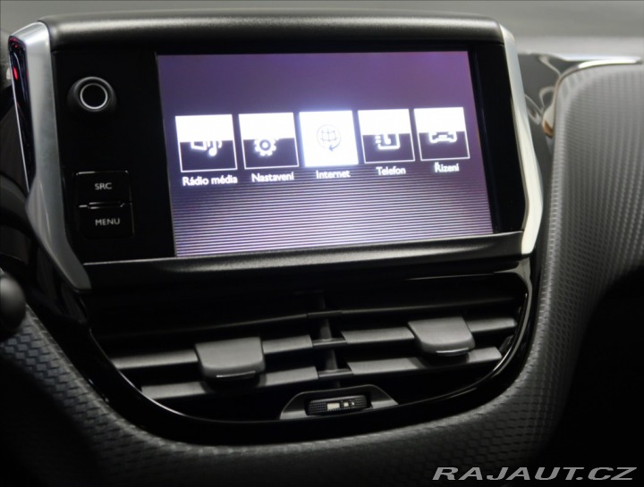 Peugeot 2008 1,2 ČR 1. MAJITEL VÝHŘEV 2016