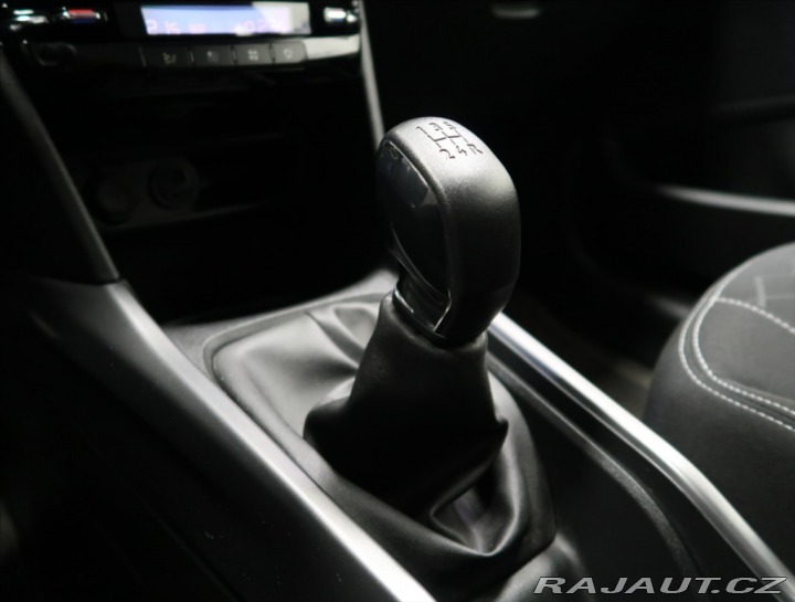 Peugeot 2008 1,2 PURETECH ČR 1. MAJ VÝ 2016