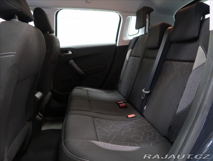 Peugeot 2008 1,2 ČR 1. MAJITEL VÝHŘEV 2016
