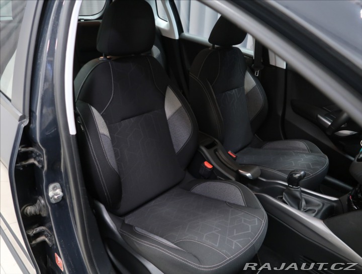 Peugeot 2008 1,2 PURETECH ČR 1. MAJ VÝ 2016