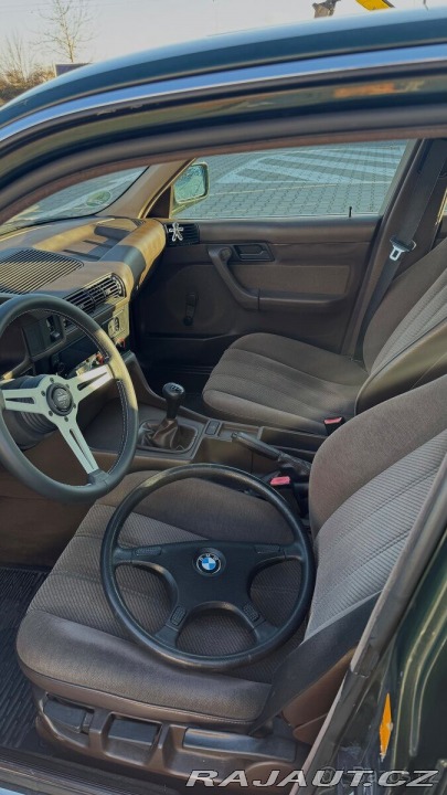 BMW 5 2,5   34 525i 1989 řadový 1989