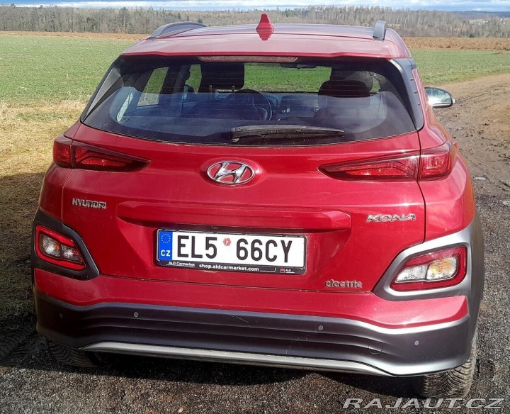 Hyundai Kona EV 100kW crossover, záruk 2021