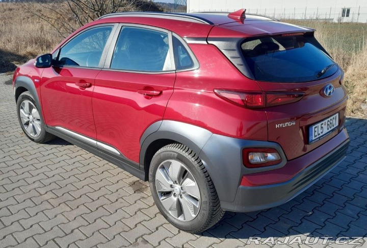 Hyundai Kona EV 100kW crossover, záruk 2021