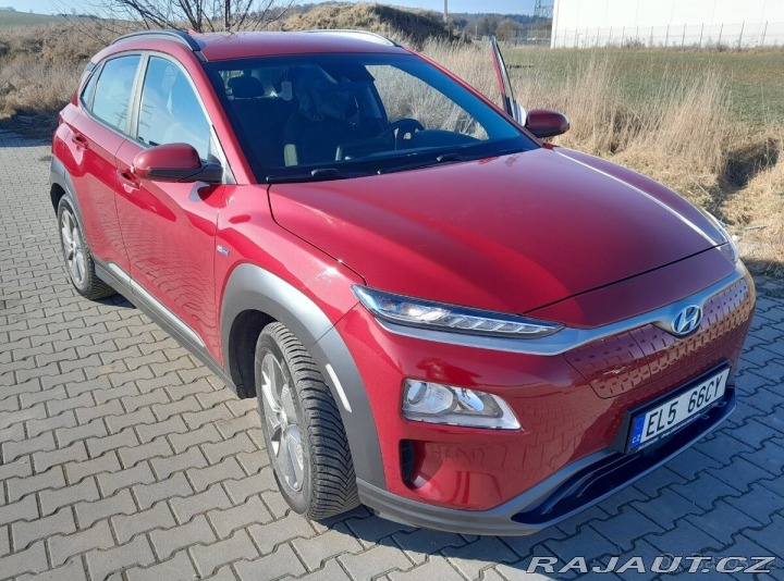 Hyundai Kona EV 100kW crossover, záruk 2021