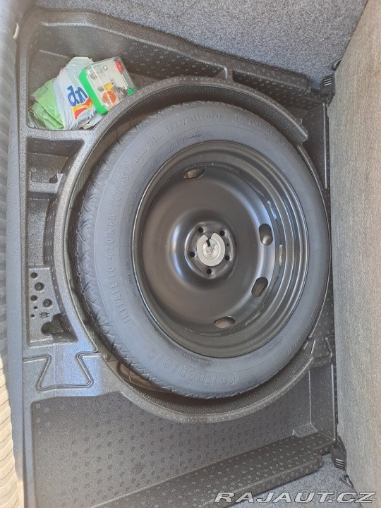 Volkswagen Tiguan 2,0   4x4 i automat 1800