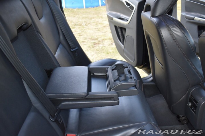 Volvo XC60 2,4 Summum 158 kw AT 2014