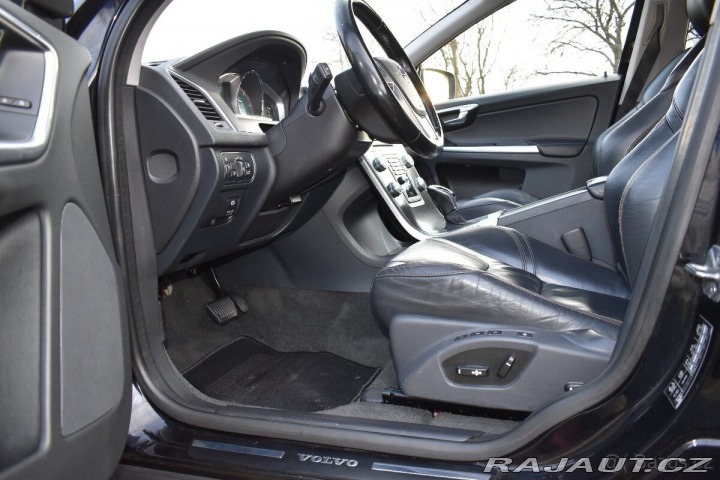 Volvo XC60 2,4 Summum 158 kw AT 2014