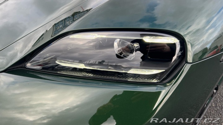 Porsche Taycan Sport Turismo 2024