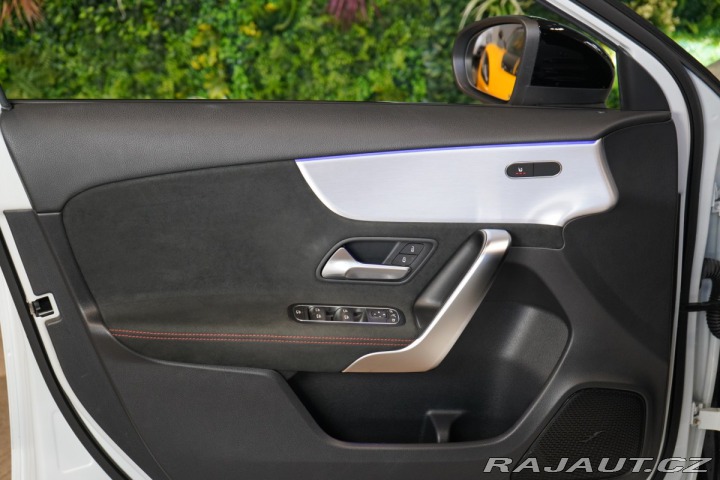 Mercedes-Benz A 180*AMG*KAMERA*LED*KEYLES 2020