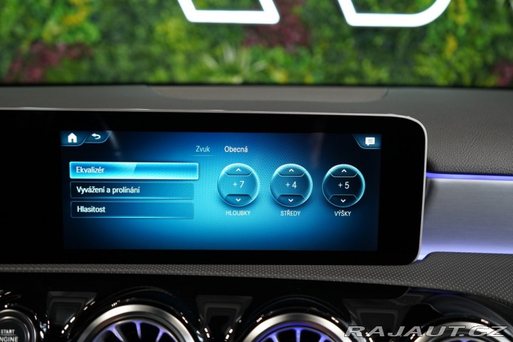 Mercedes-Benz A 180*AMG*KAMERA*LED*KEYLES 2020