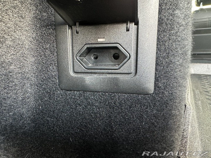 Volkswagen Touran 1.4TSi 110kW DSG/ČR/1MAJ/ 2018