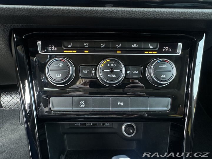 Volkswagen Touran 1.4TSi 110kW DSG/ČR/1MAJ/ 2018