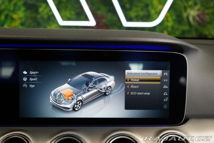 Mercedes-Benz E 220d*AVANTGARDE*HUD*360*L 2017