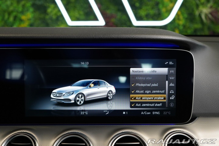 Mercedes-Benz E 220d*AVANTGARDE*HUD*360*L 2017