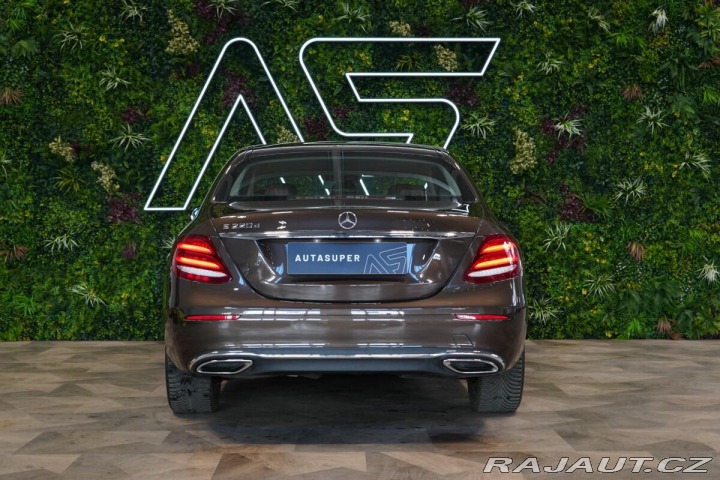 Mercedes-Benz E 220d*AVANTGARDE*HUD*360*L 2017