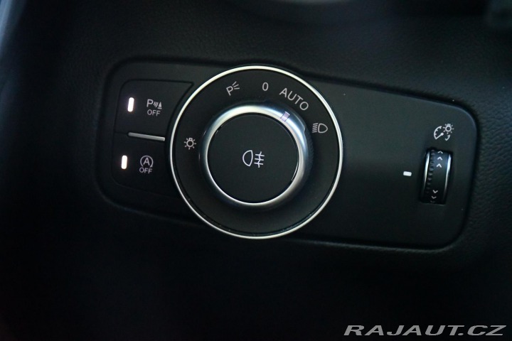 Alfa Romeo Giulia 2,0T 16V 206kW AT8-Q4 Vel 2024