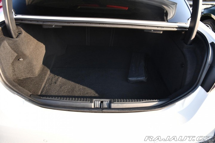 Alfa Romeo Giulia 2,0T 16V 206kW AT8-Q4 Vel 2024