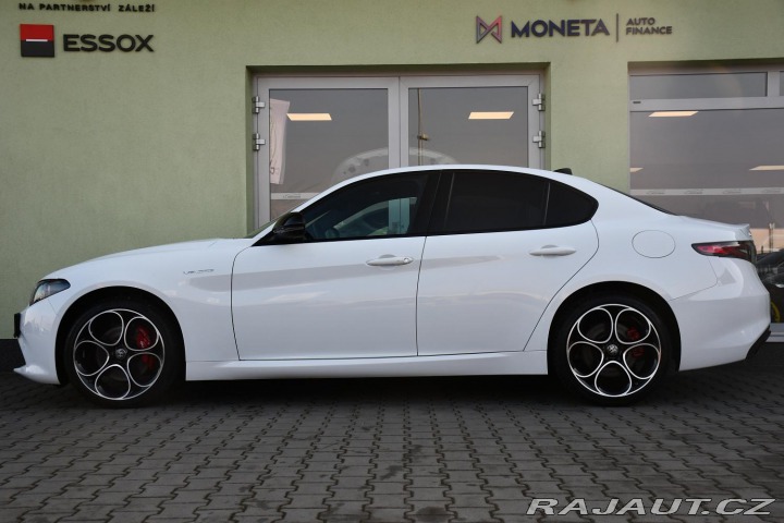 Alfa Romeo Giulia 2,0T 16V 206kW AT8-Q4 Vel 2024
