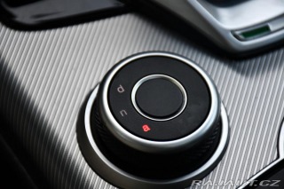 Alfa Romeo Giulia 2,0T 16V 206kW AT8-Q4 Vel 2024