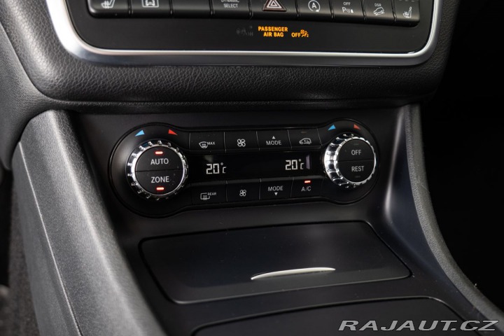 Mercedes-Benz GLA d 4MATIC Vyhřívaná sedadl 2016