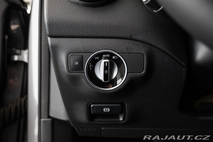 Mercedes-Benz GLA d 4MATIC Vyhřívaná sedadl 2016