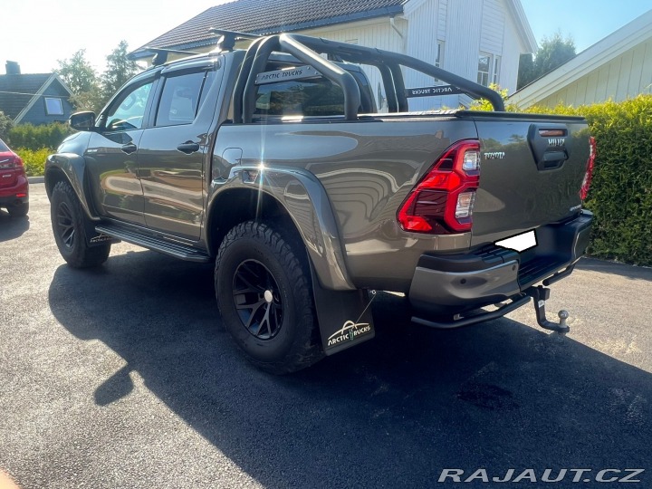 Toyota Hilux 2.8-204 D 4W 2021