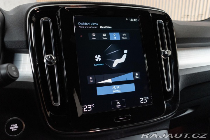 Volvo XC40 T2*REZERVACE* 2021